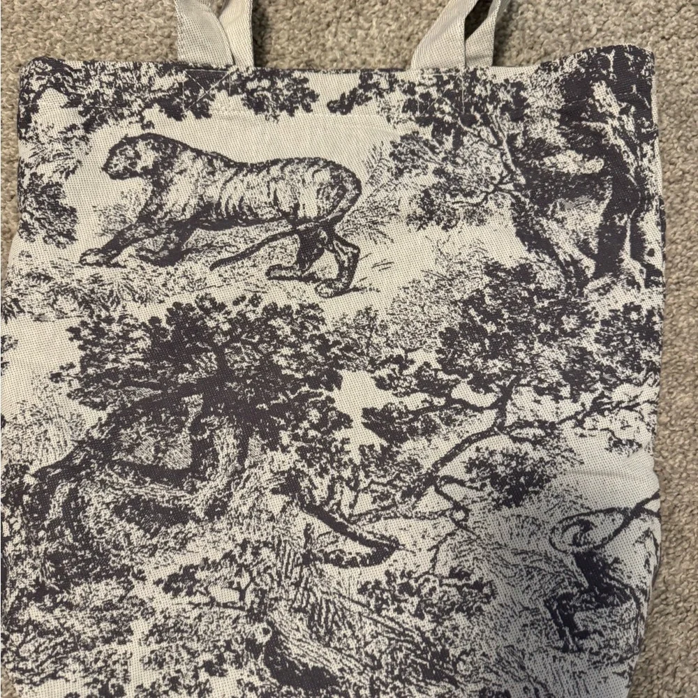 Dior Black and Cream Women's Tote Bag - Picture 3 of 4